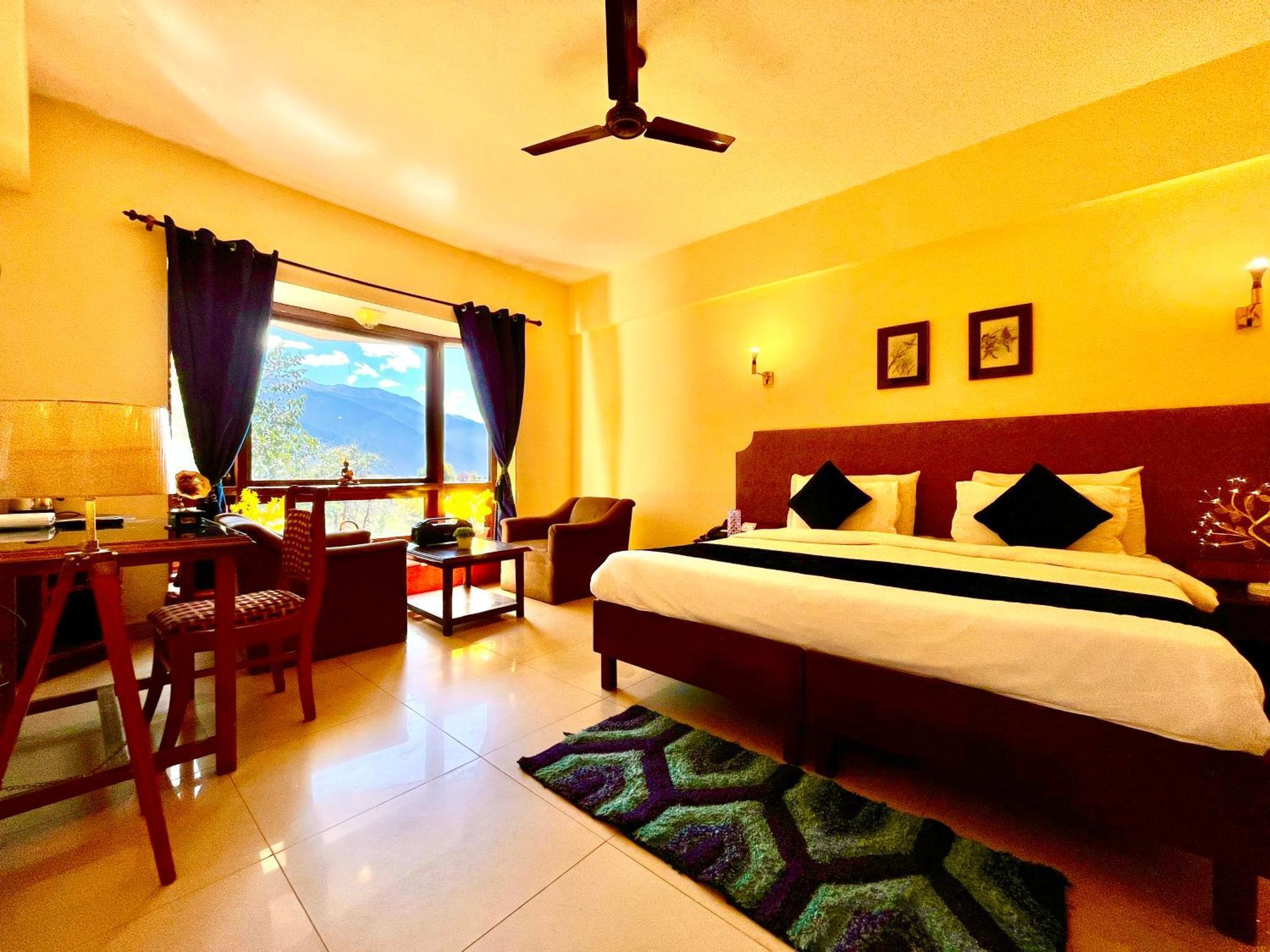 Sagar Resort !! Mountain View ! Luxury Stay ! Family Resort ! Private Parking ! Near Mall Road Manāli Exteriér fotografie