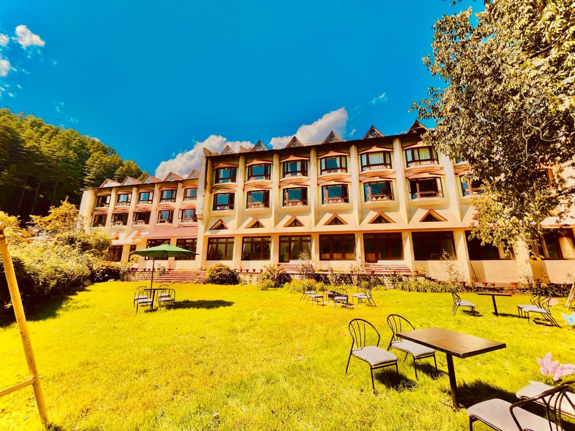 Sagar Resort !! Mountain View ! Luxury Stay ! Family Resort ! Private Parking ! Near Mall Road Manāli Exteriér fotografie