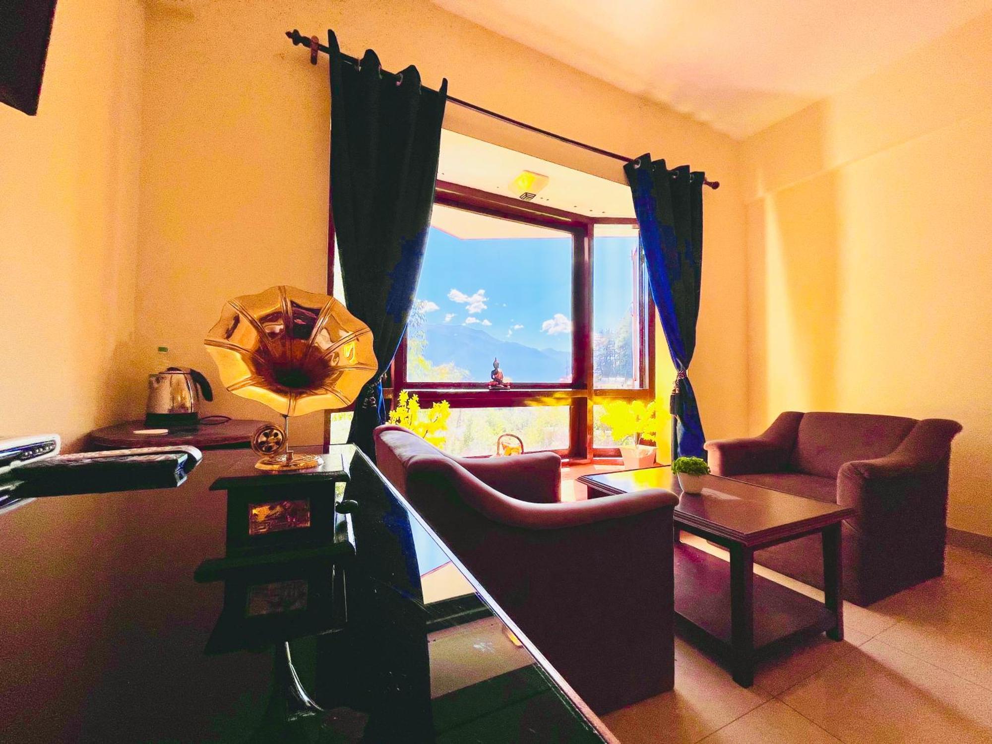 Sagar Resort !! Mountain View ! Luxury Stay ! Family Resort ! Private Parking ! Near Mall Road Manāli Exteriér fotografie