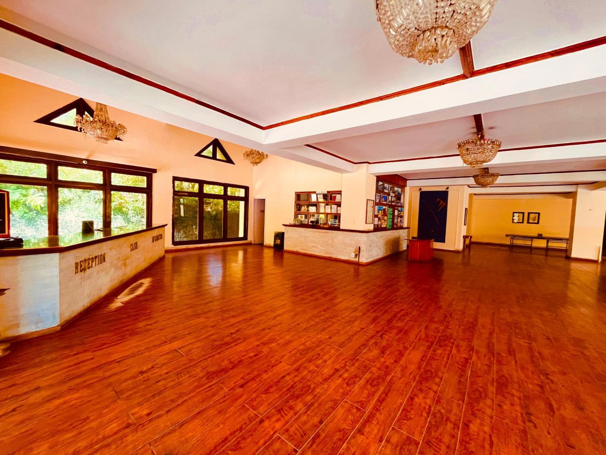 Sagar Resort !! Mountain View ! Luxury Stay ! Family Resort ! Private Parking ! Near Mall Road Manāli Exteriér fotografie