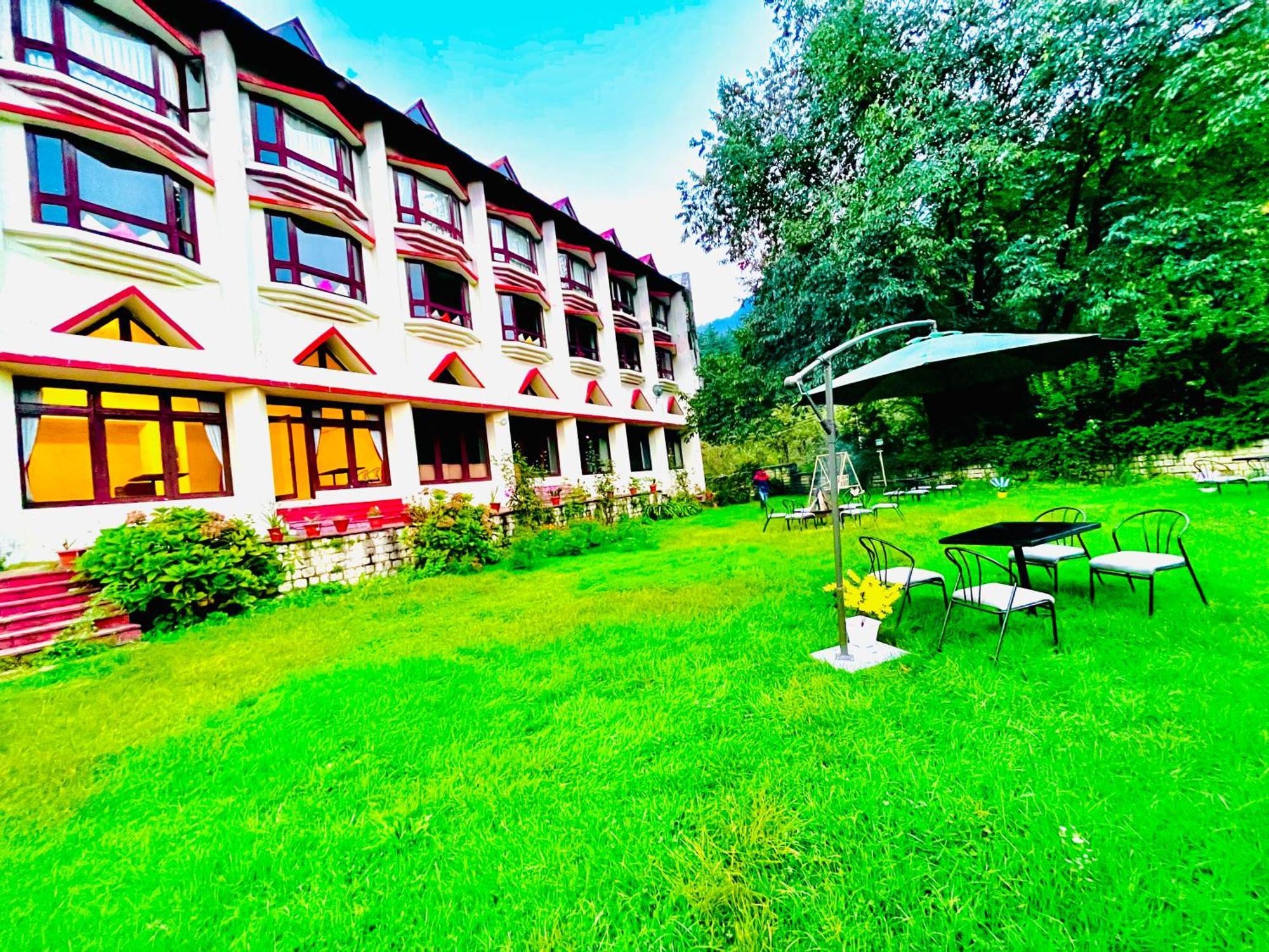 Sagar Resort !! Mountain View ! Luxury Stay ! Family Resort ! Private Parking ! Near Mall Road Manāli Exteriér fotografie